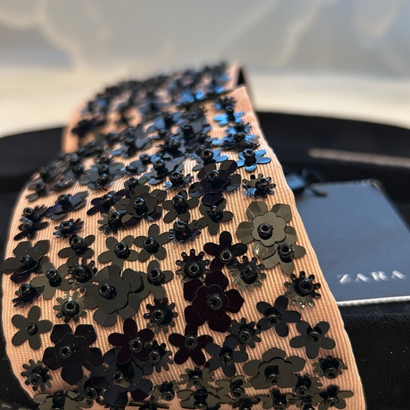 ZARA FLORAL SEQUINS SUEDE SLIDES - Picture 5 of 7